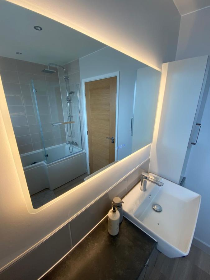 Luxury Recently Renovated 3 Bedroom Home In Sandwich Kent Extérieur photo