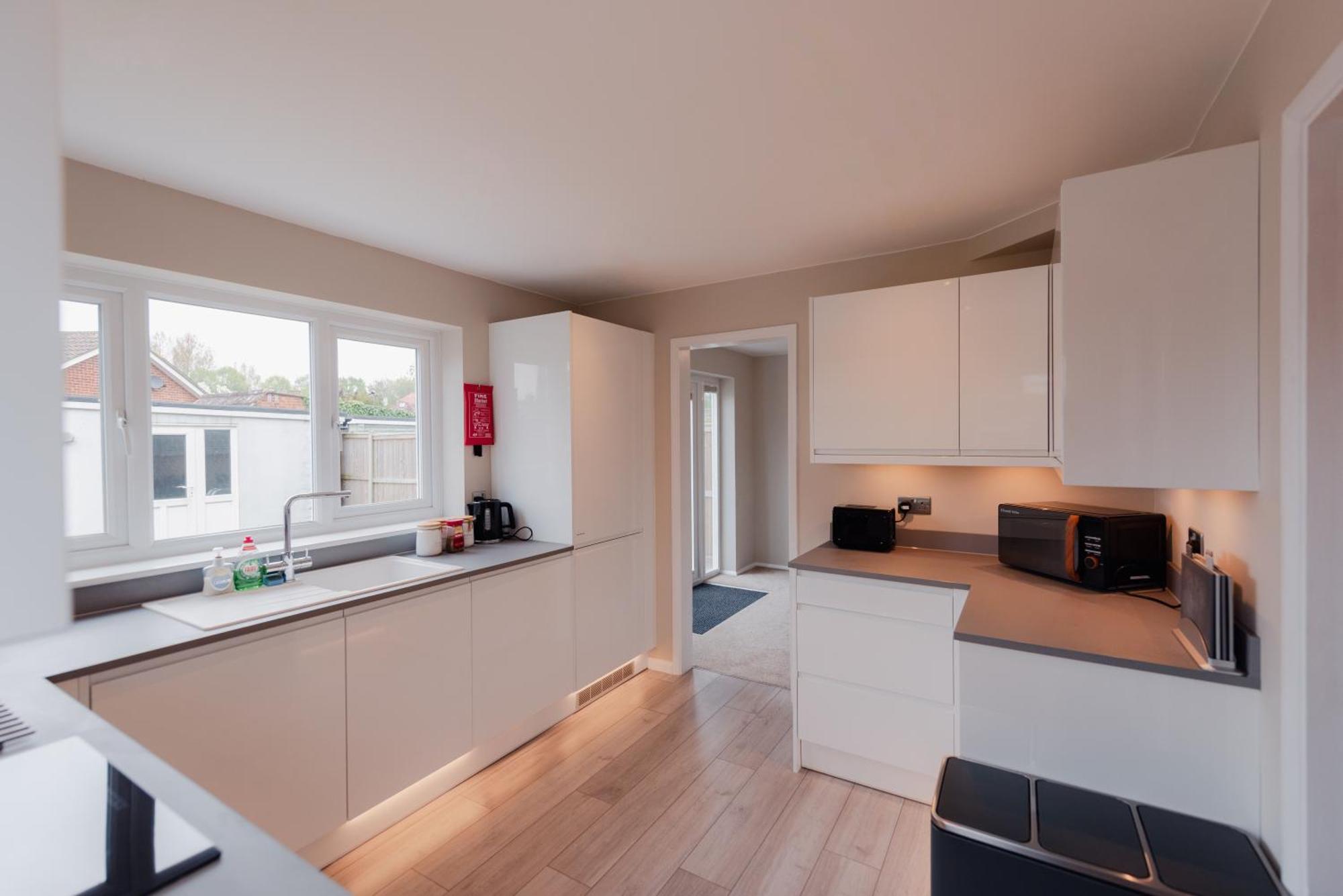 Luxury Recently Renovated 3 Bedroom Home In Sandwich Kent Extérieur photo
