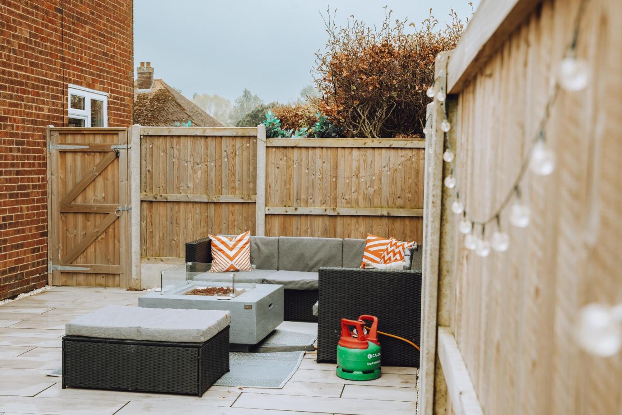 Luxury Recently Renovated 3 Bedroom Home In Sandwich Kent Extérieur photo